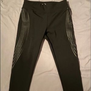 Women’s Black 3/4 Leggings